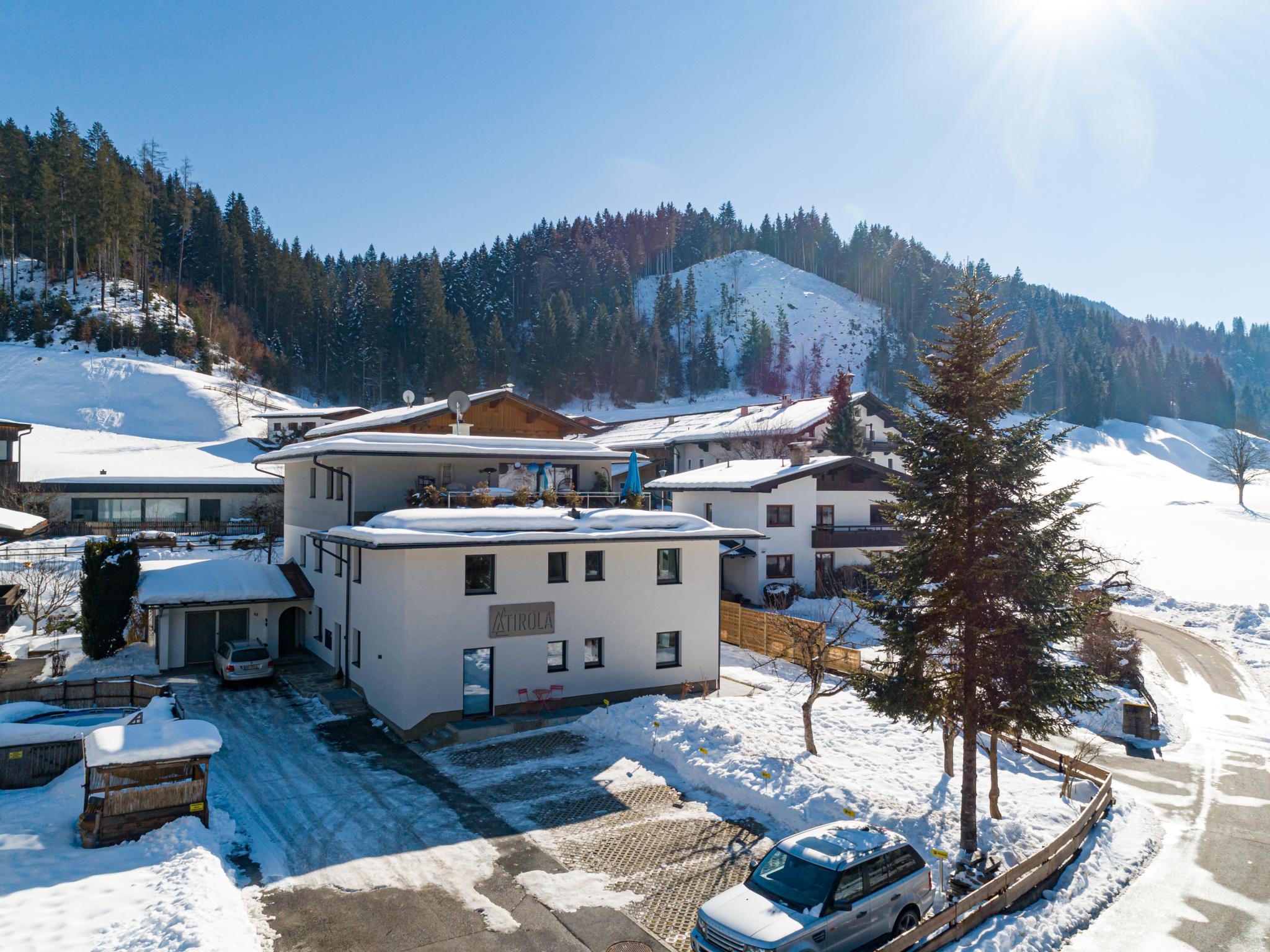 Tirola Bude Sepp Top 4