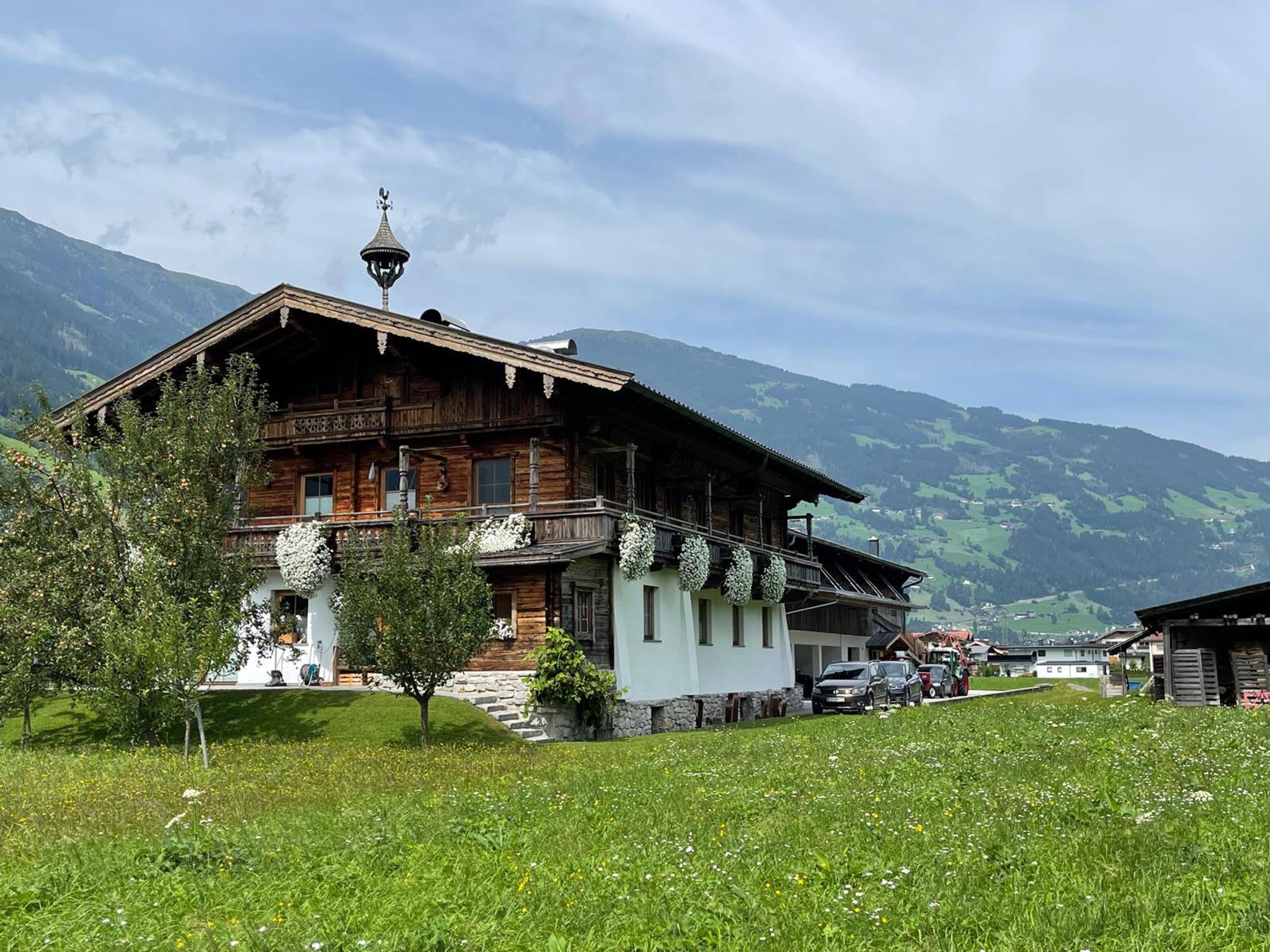 Blick zum Mayrhofen
